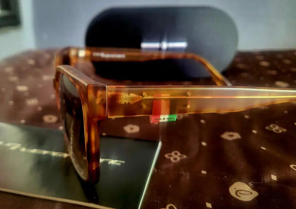 INDEPENDENT - イタリア レオパード サングラス