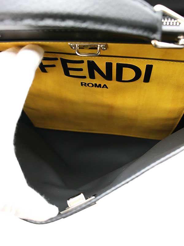 FENDI Peekaboo Iconic Essential 2WAY