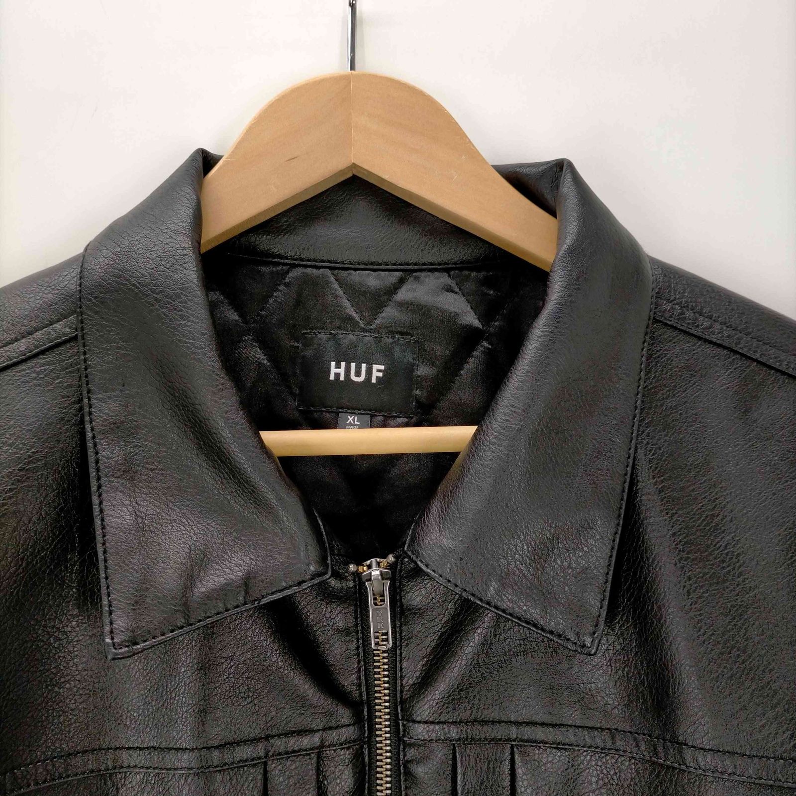 【HUF】レザージャケット　FRESHIES TRUCKER JACKET HUF】レザージャケット FRESHIES TRUCKER JACKET メンズ