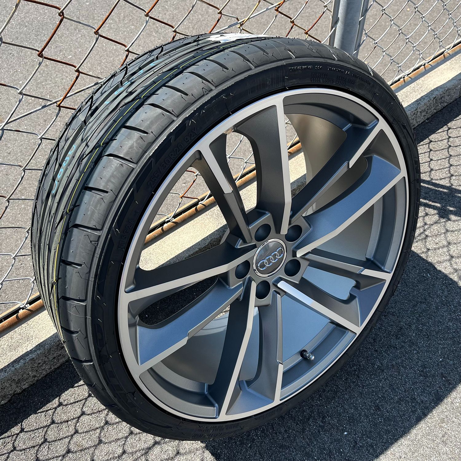 Audi A5(8T/F5) A6(4F/4G) NITTO ニットー NT555G2 255/35R20 タイヤホイールセット 20インチ 新品 4本セット