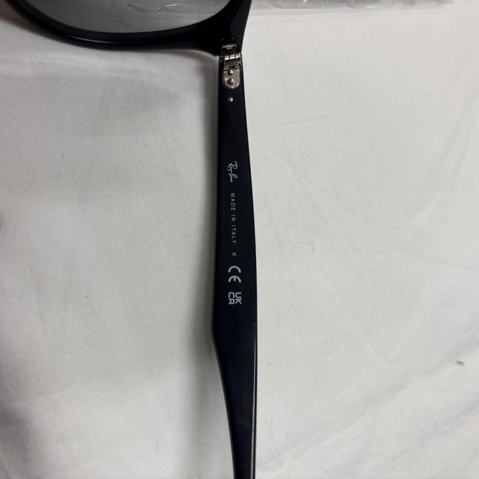 美品 レイバン サングラス ORB4259F ray-ban ケースつき - メルカリ