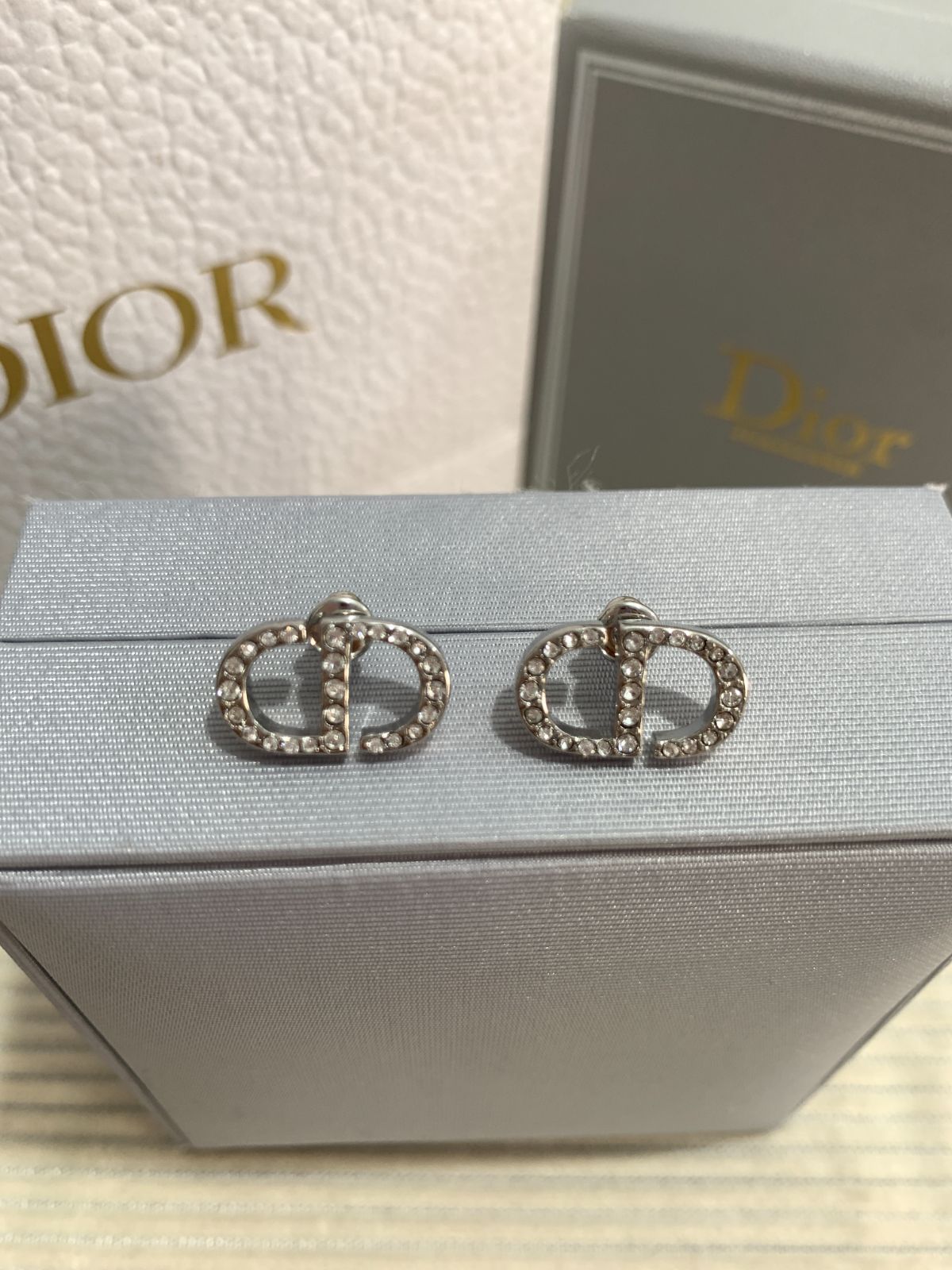 極美品ꕤ人気品 ꕤ可愛い♡DIOR ディオール ピアス クリスタル