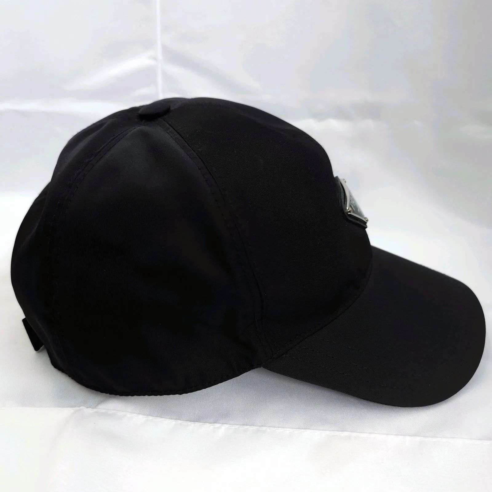 【美品】PRADA プラダ 三角プレート 帽子 キャップ L PRADA 三角プレート キャップ 黒M