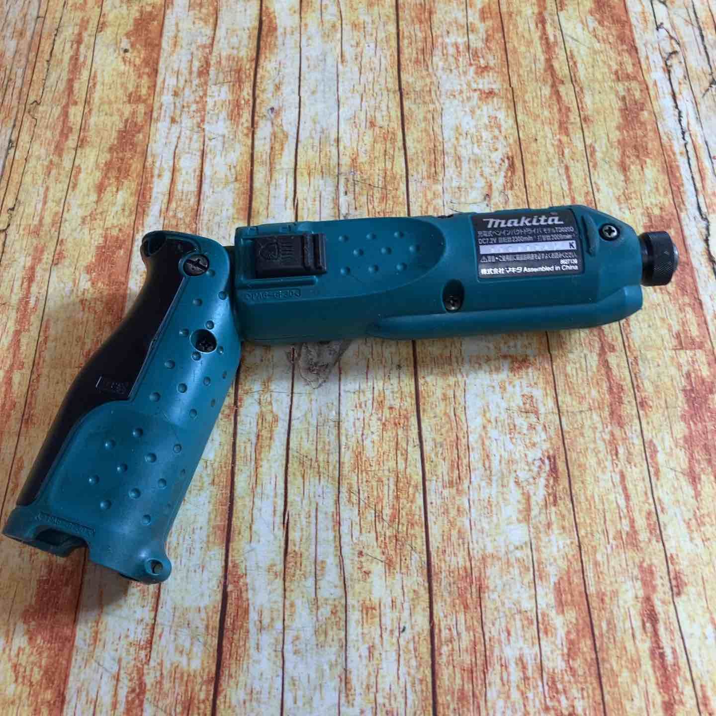 コードレスペンインパクトドライバ TD020DZ