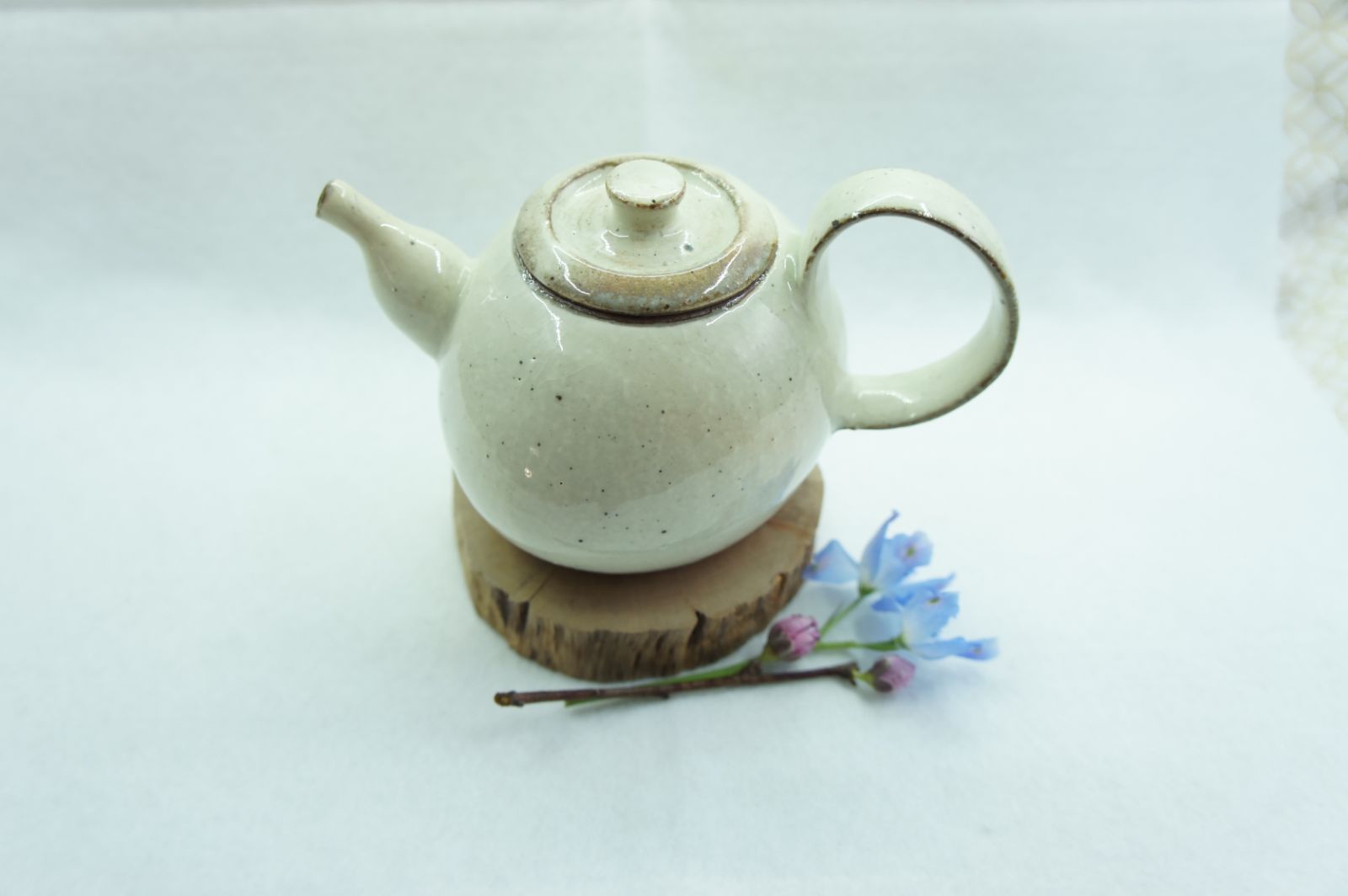 草津燒- - 扁茶壺 - 白陶色 白泥 淡海陶芸研究所 急須 草津焼