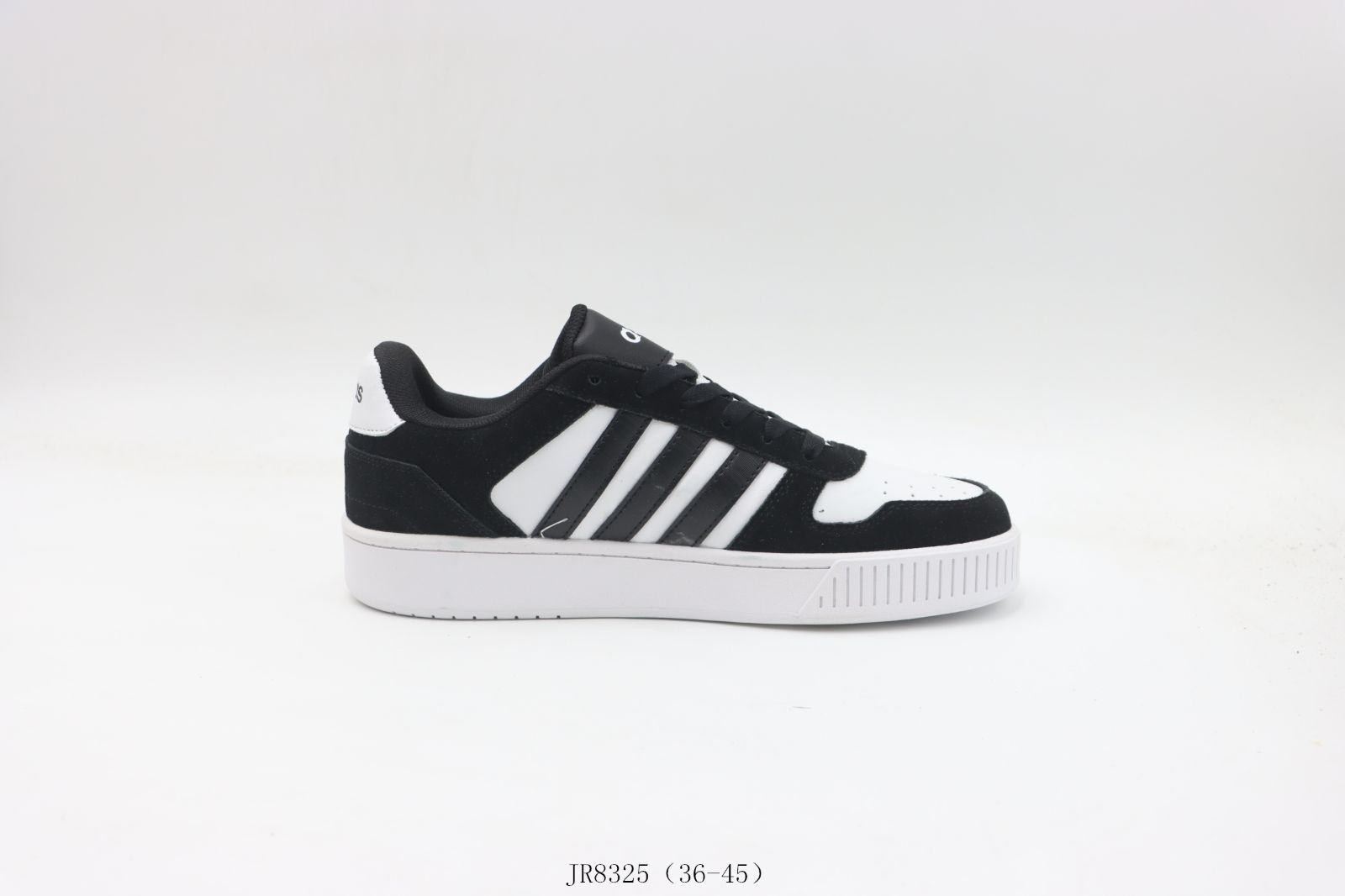 今日 Adidas | アディダス ブラックホワイト JR8325