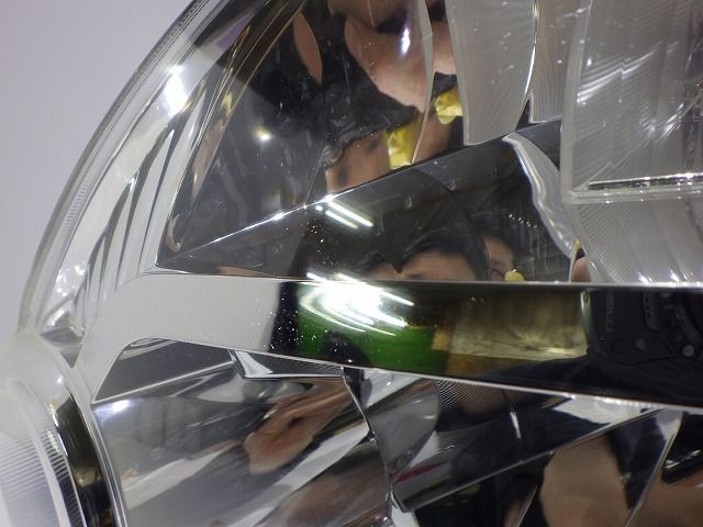 左ヘッドライト