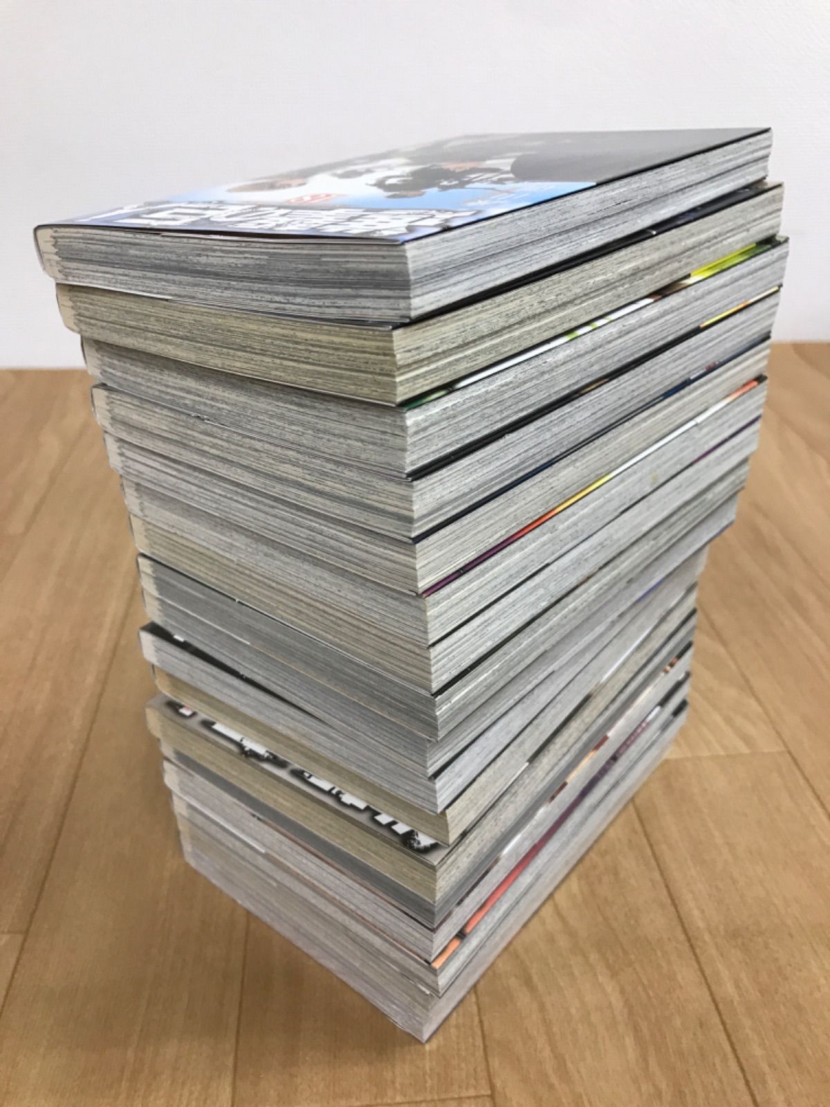 【全巻初版】進撃の巨人 全巻セット 1～34巻＋キャラクター名鑑2冊 諌山創 ☆進撃の巨人 1巻～34巻 全巻セット 諌山創 《IT30B》 - メルカリ