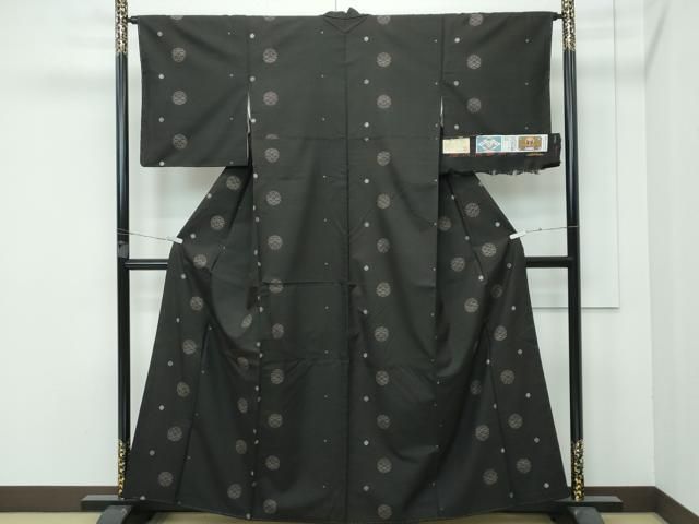 平和屋着物 上 本場大島紬 泥染め 9マルキ 青海波丸文 西村絹織物謹製 証紙付き ♥ CZAA3708s5