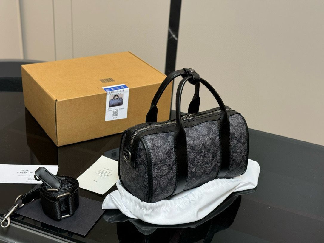 出品当日割⭐️Coach⭐️モノグラム バックパック 今日特価】COACH Gotham ピローバッグ ブラックモノグラム-WTO