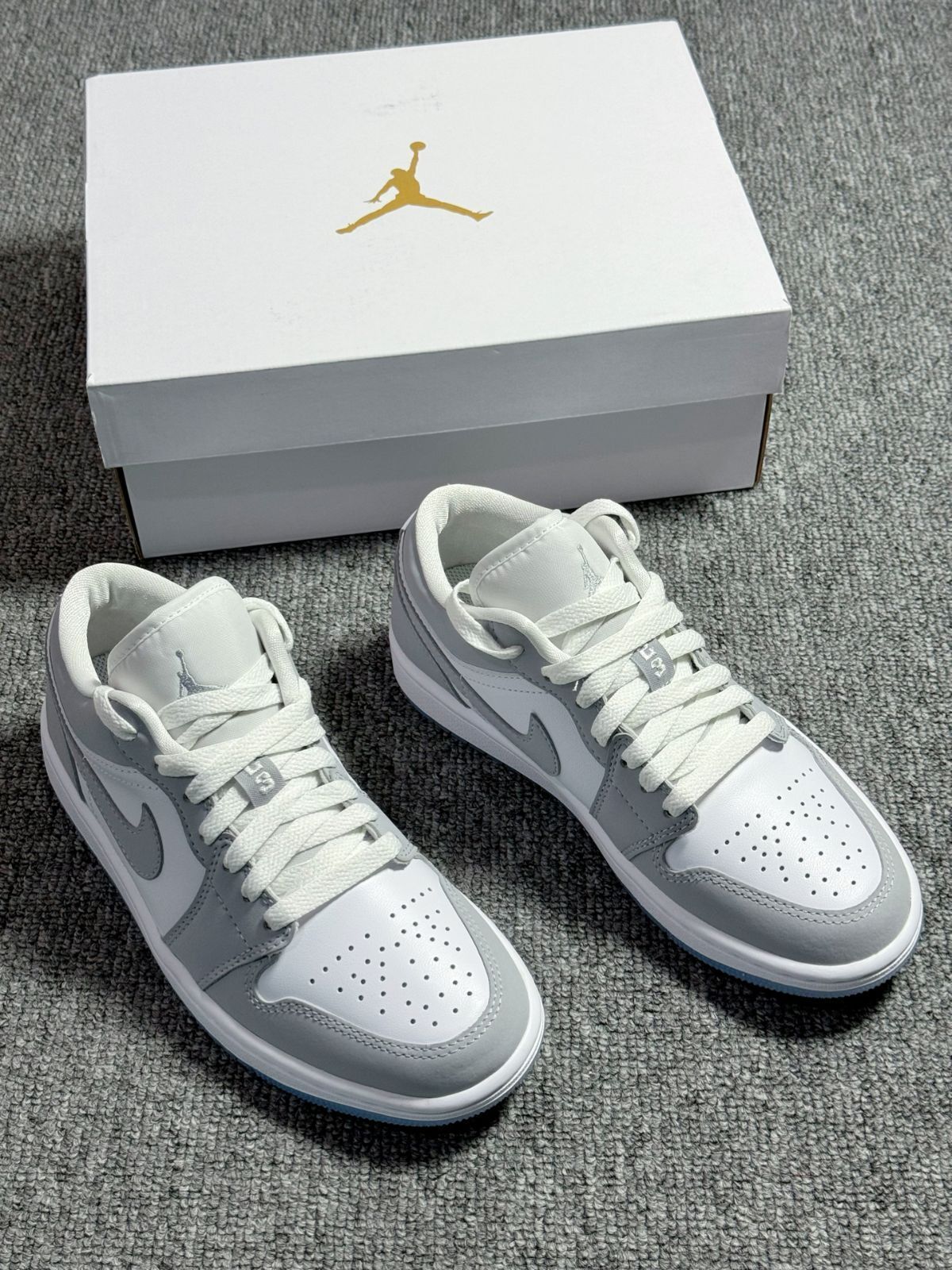 新品未使用 Nike ナイキ Jordan Air Jordan 1 low "wolf grey" ローカットレトロバスケットシューズ DC0774-105