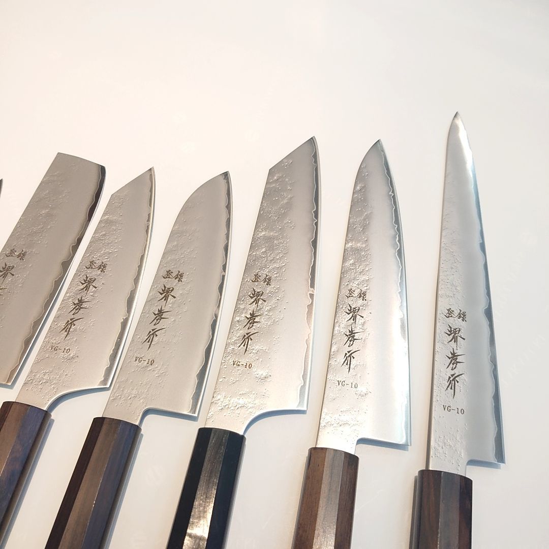 堺孝行 梨地 剣型三徳 160mm VG-10 割込 ステンレス 両刃 Sakai