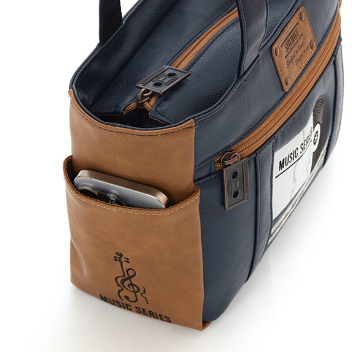 ネイビー×キャメル