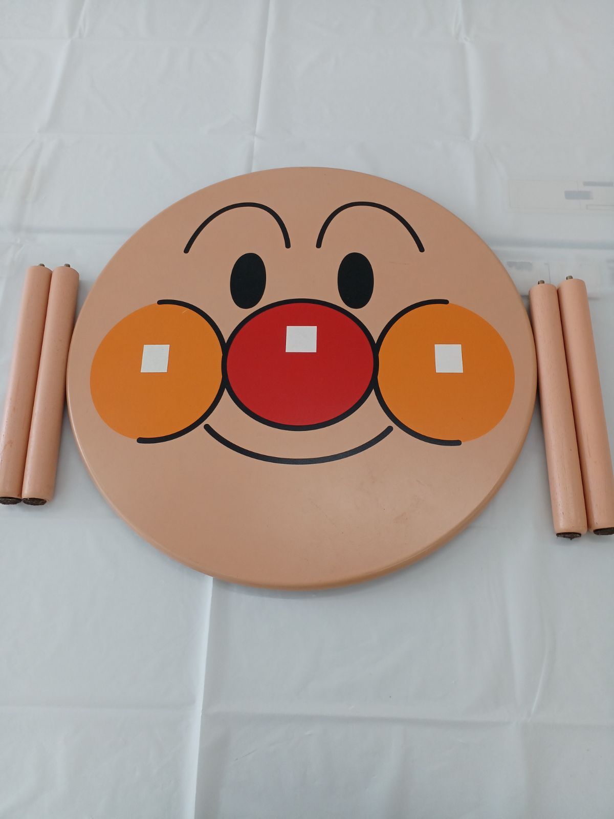 アンパンマン 顔テーブル ｜木製グッズ ｜ アンパンマン ｜株式