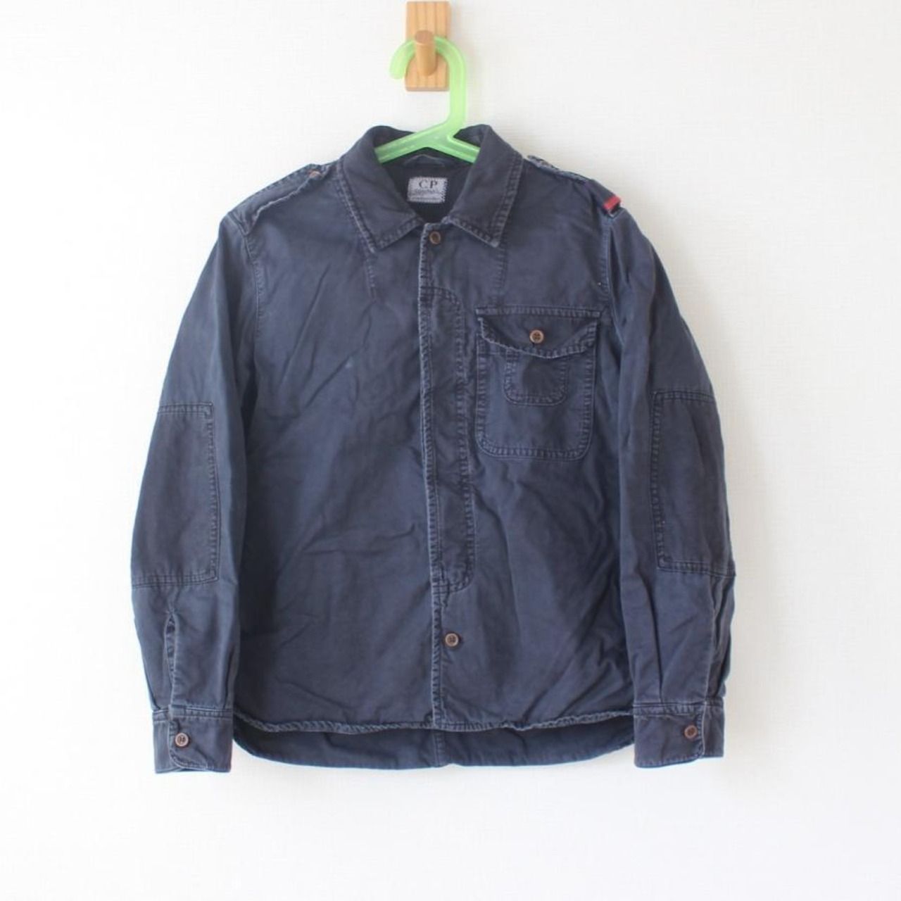 C.P.COMPANY シーピーカンパニー キッズ シャツ 製品染め チュニジア製 黒とチャコールグレーの中間色 10/140 （w-1579）