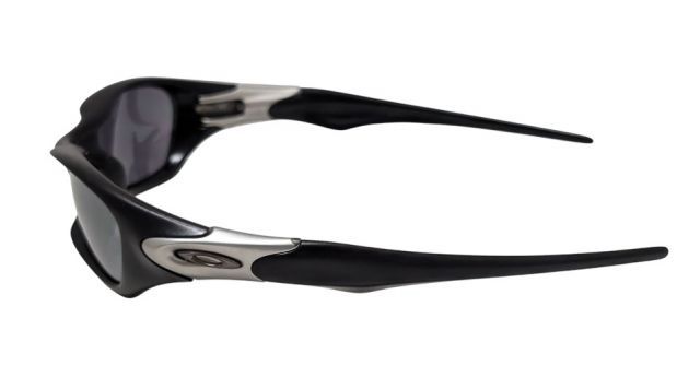 廃盤品 オークリー バルブ 1.0 VALVE  初期モデル マットブラック 黒 艶消し シルバー Black Iridium サングラス マットシルバー メンズ 廃盤品 オークリー バルブ 1.0 VALVE 初期モデル マットブラック 黒 艶