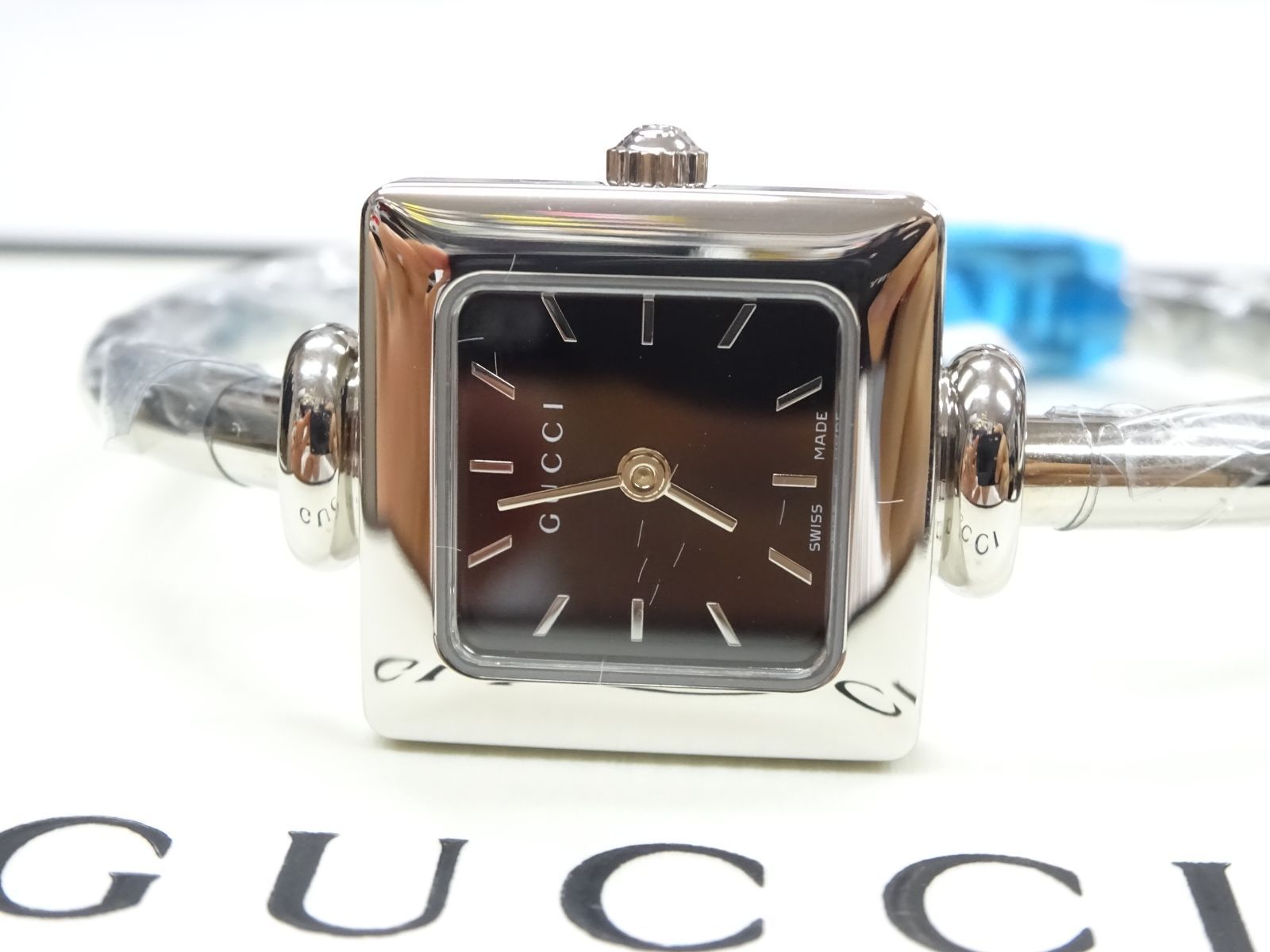 GUCCI グッチ バングルウォッチ グレー文字盤 クォーツ レディース 腕時計 GUCCI グッチ バングルウォッチ グレー文字盤 クォーツ