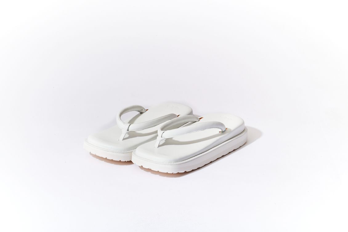 GLS GLS-ST-012|WHITE SMOOTH SETTA