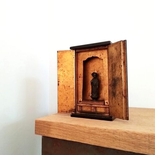 懐中仏 豆仏 如来立像 厨子入り 銅製 古美術 骨董 アンティーク 仏像 仏教