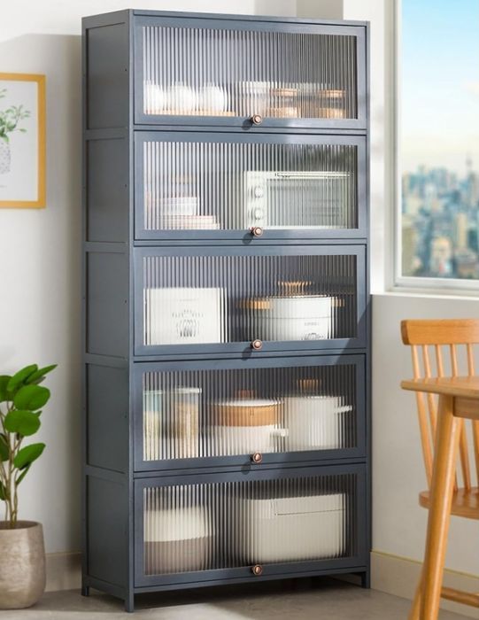 ナチュラルウッド 食器棚 ガラス扉付き　引き取り限定 ナチュラルウッド 食器棚 ガラス戸付き／引き取り希望です！ シンプル