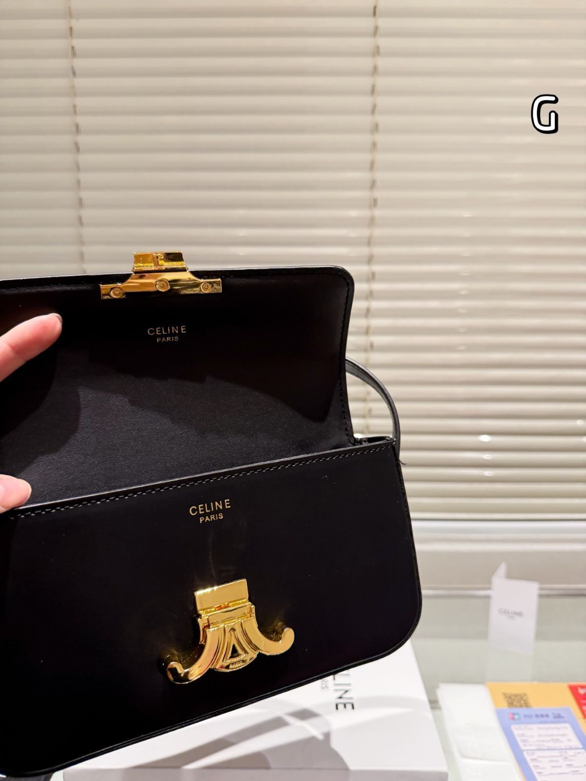 即発送 CELINE トリオンフ ショルダーバッグ Celine] トリオンフ ショルダーバッグ - ギフトボックス付き