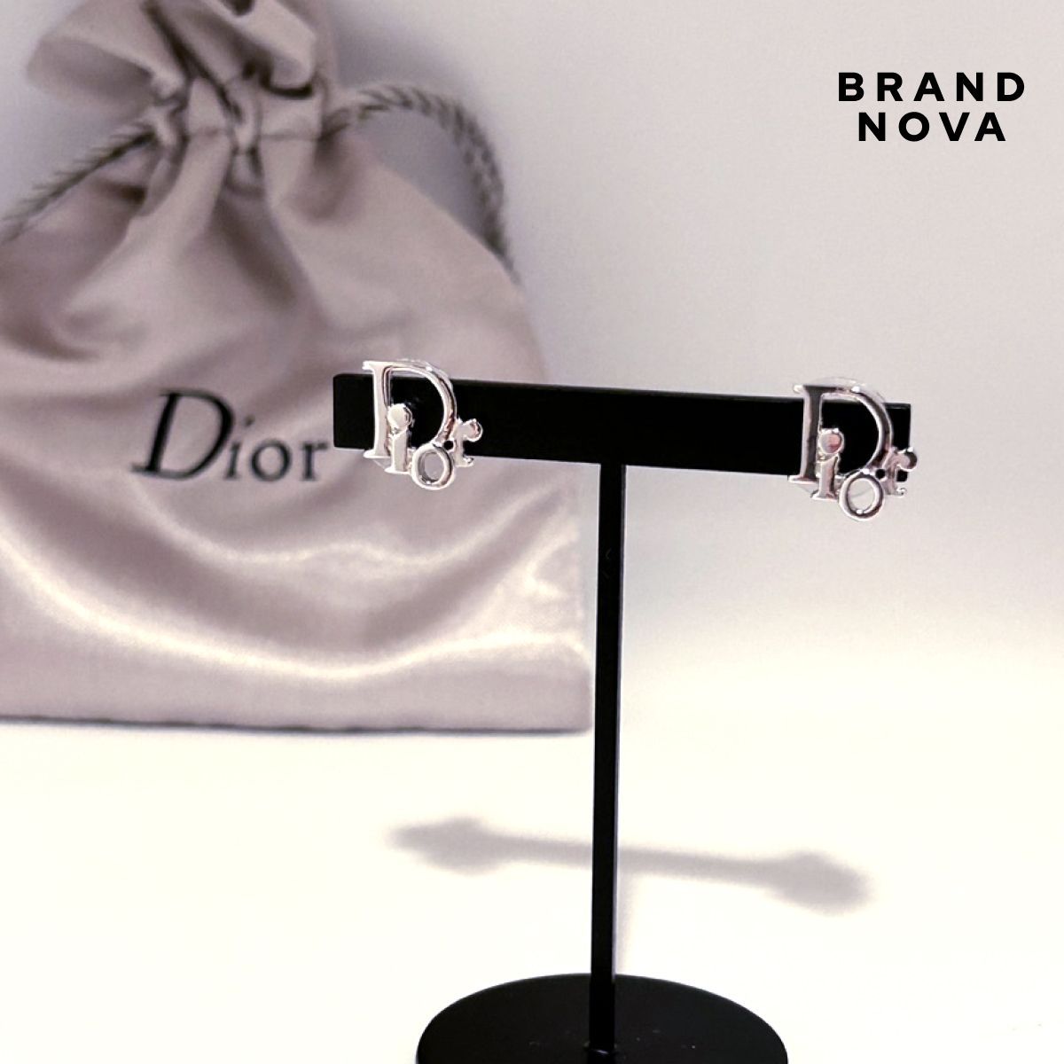 Christian Dior ディオール ロゴ ピアス シルバー 96 - メルカリ