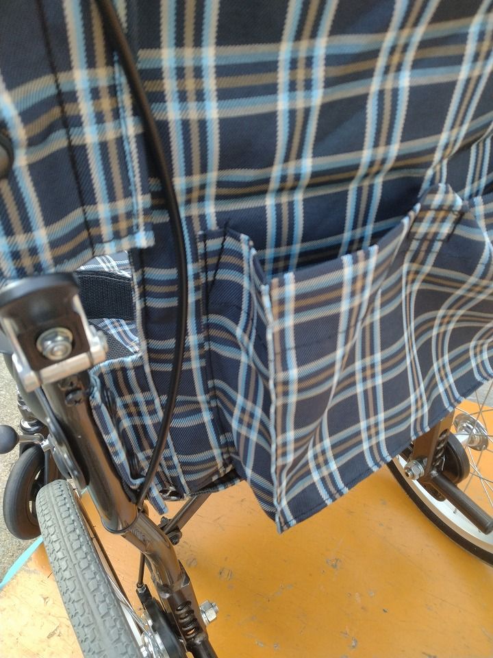 介助用標準車いす