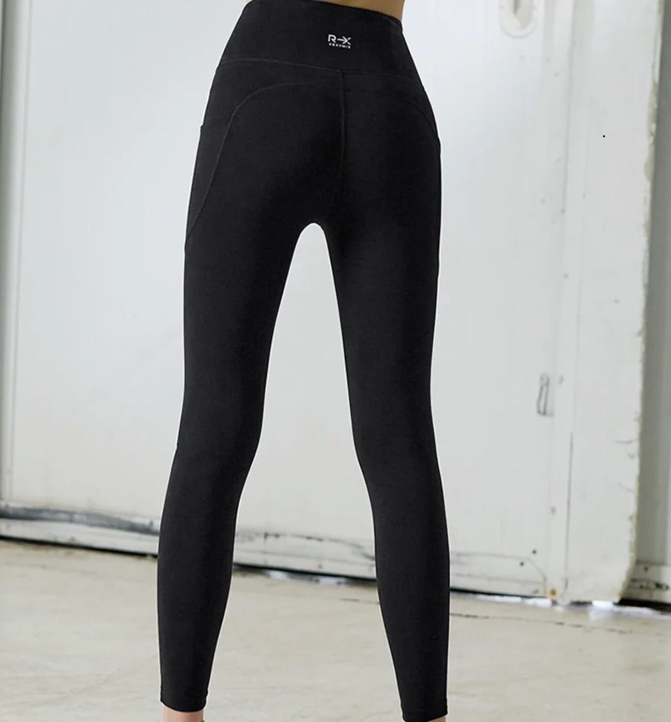 111 XWFLG25J3 BLACK LABEL シグネチャー360N マルチポケット付き 9分