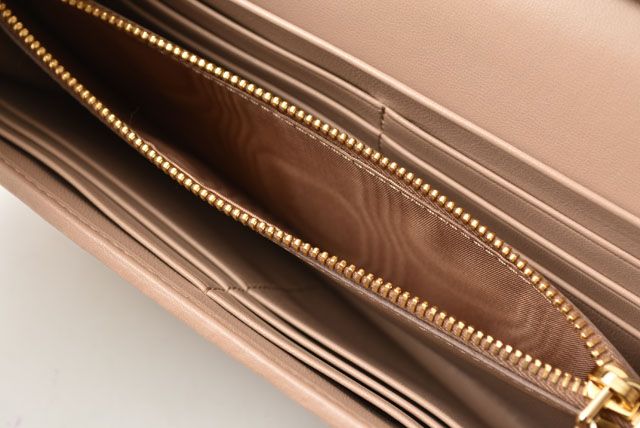 ミュウミュウ 財布 未使用 miumiu 長財布 5MH1109 MATELASSE/マテラッセ CAMMEO/ベージュピンク miu ミュウミュウ 財布 レディース 長財布 革 ブランド 大容量 本革