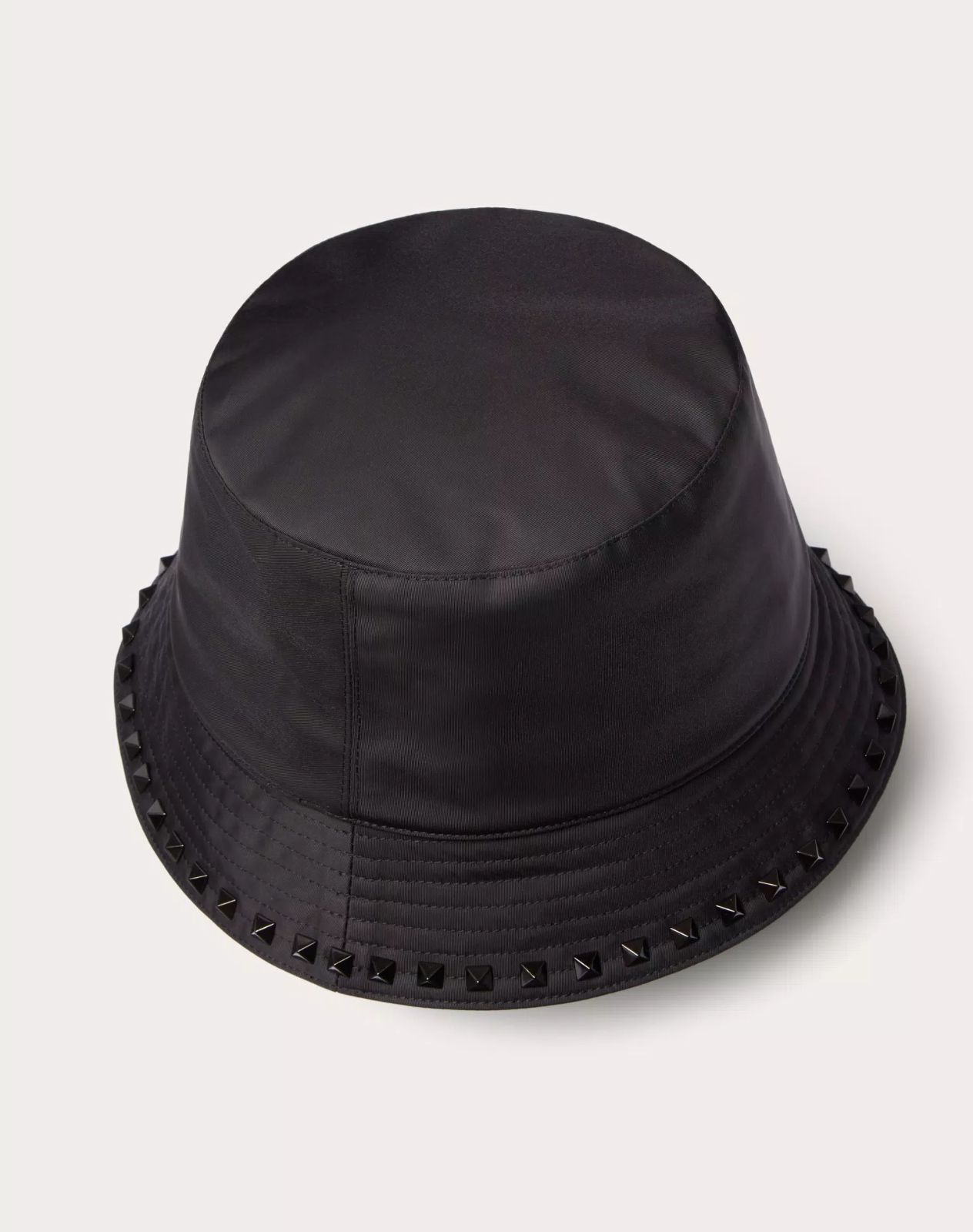新品 VALENTINO ヴァレンティノ ブラック アンタイトルド