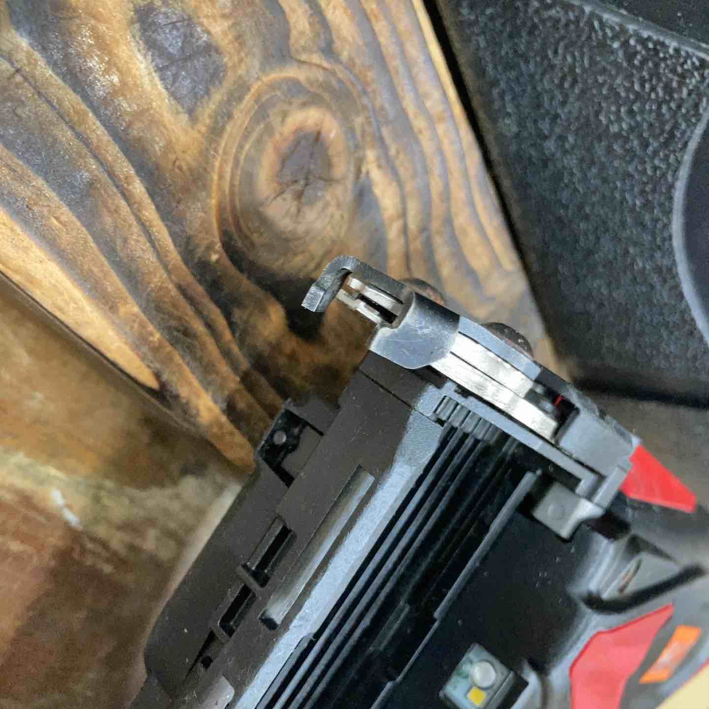 MAX コードレスフィニッシュネイラ