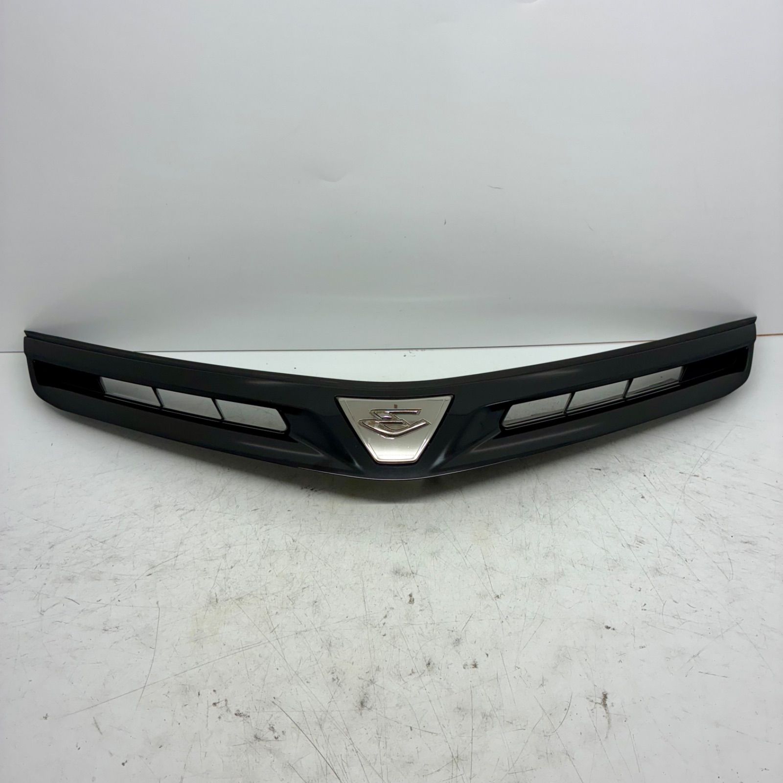 新作登場，定番 フロントグリル トヨタ エスティマ アエラス