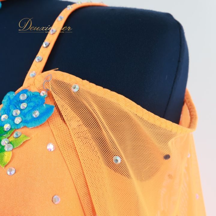 最大85%オフ! 社交ダンス 衣装 ラテン ドレス ワンピース ラテンドレス フリル デモ 競技 パーティ オレンジ系 水色 蛍光オレンジ フリフリ スカート 暖色系 ダンスウェア 華やか デザイン 大人 レディース 競技用 おしゃれ コスチューム ダンスパフォーマンス