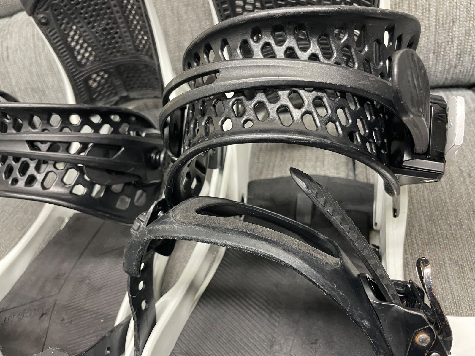 Burton MALAVITA オンライン バートン マラビータ Lサイズ 4x4