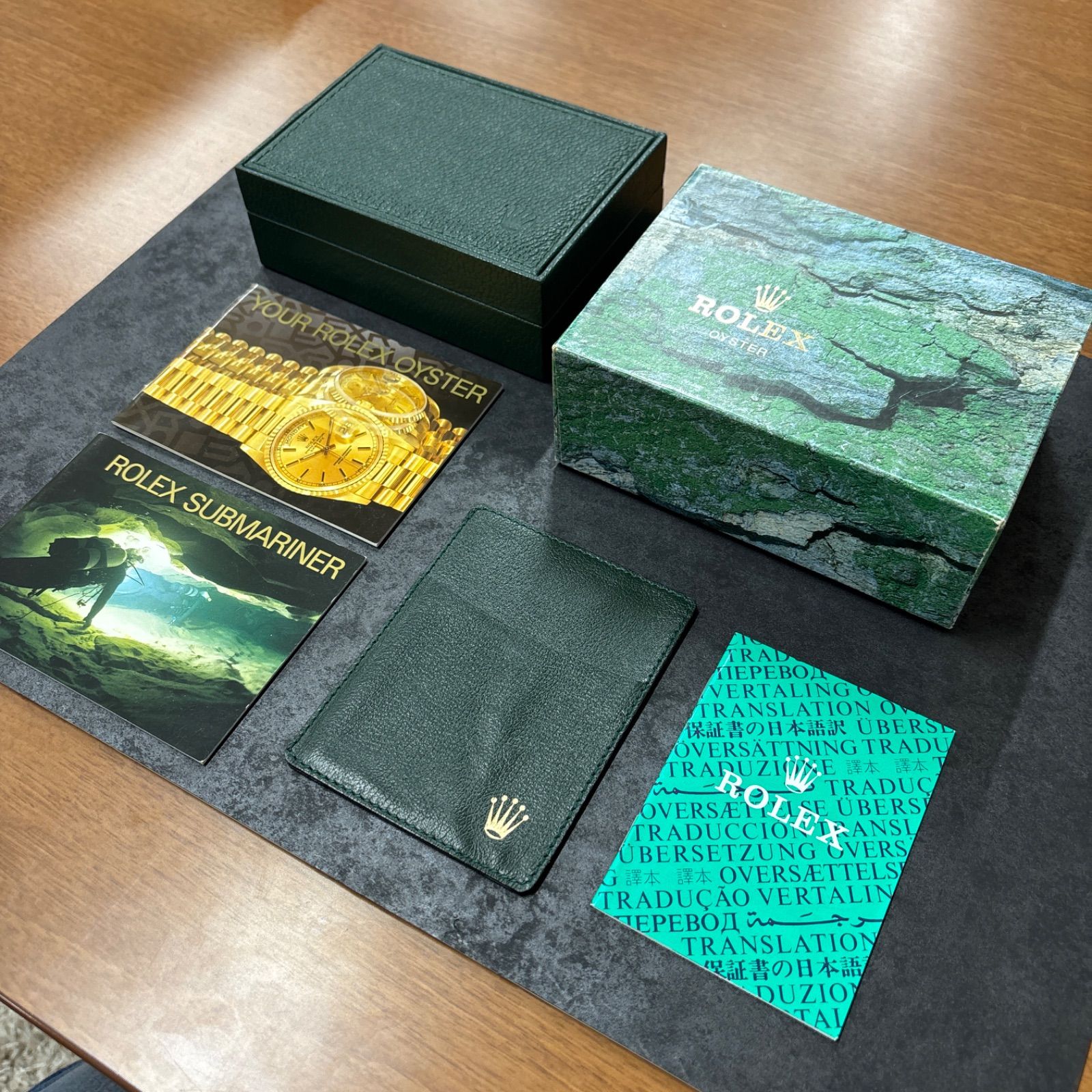 ROLEX ロレックス 純正ケース Mサイズ　【付属品付き】 ROLEX ロレックス ケース （写真にある付属品付き） - メルカリ