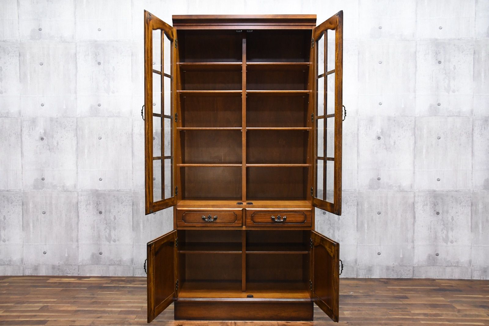 EJK22 カリモク karimoku コロニアル 食器棚 キッチンキャビネット 観音開き キッチンボード カップボード ダイニングボード 飾り棚 本棚