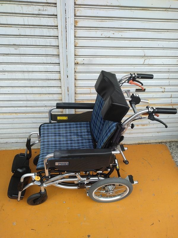 送料無料 一部地域を除く ミキ 介助式リクライニング車椅子 ティルト スキット7 SKT-7 KM-25-0910-03