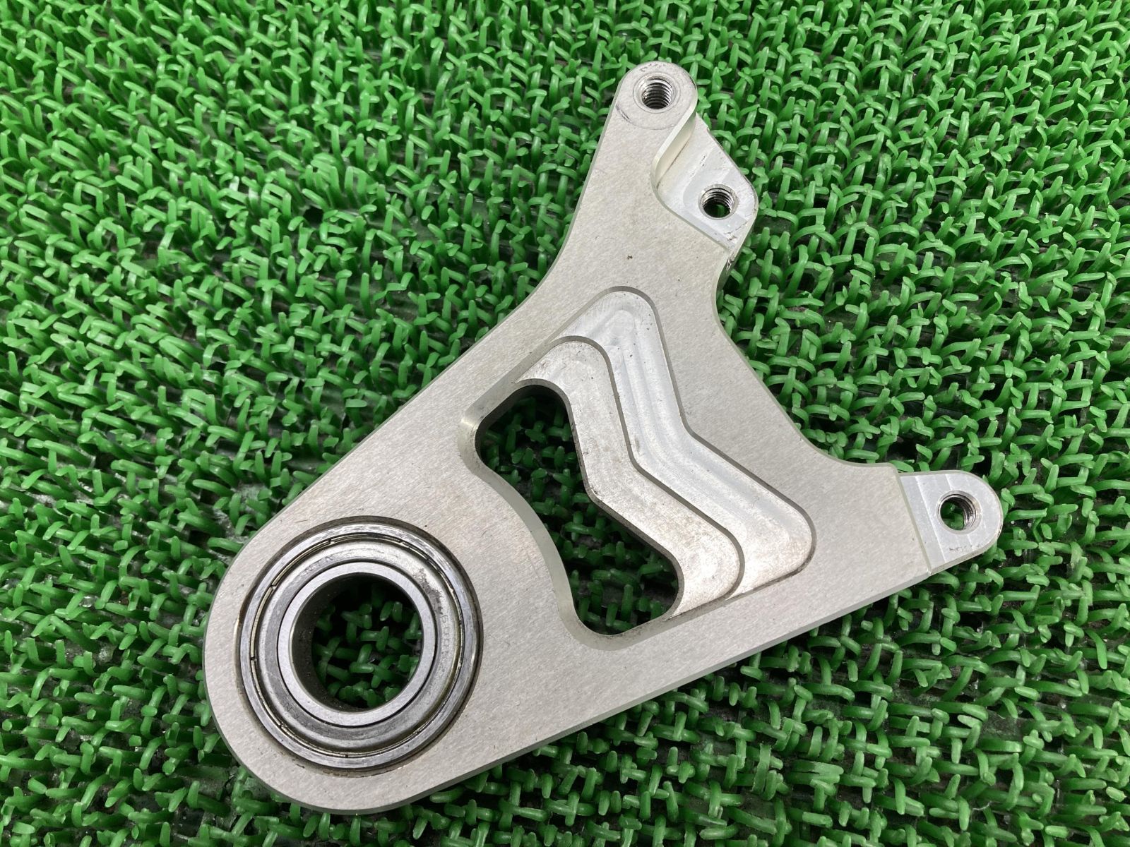 CB1300SF X-4 リアブレーキキャリパーサポート 社外  バイク 部品 SC40 SC38 X4 割れ欠け無し 品薄 希少品