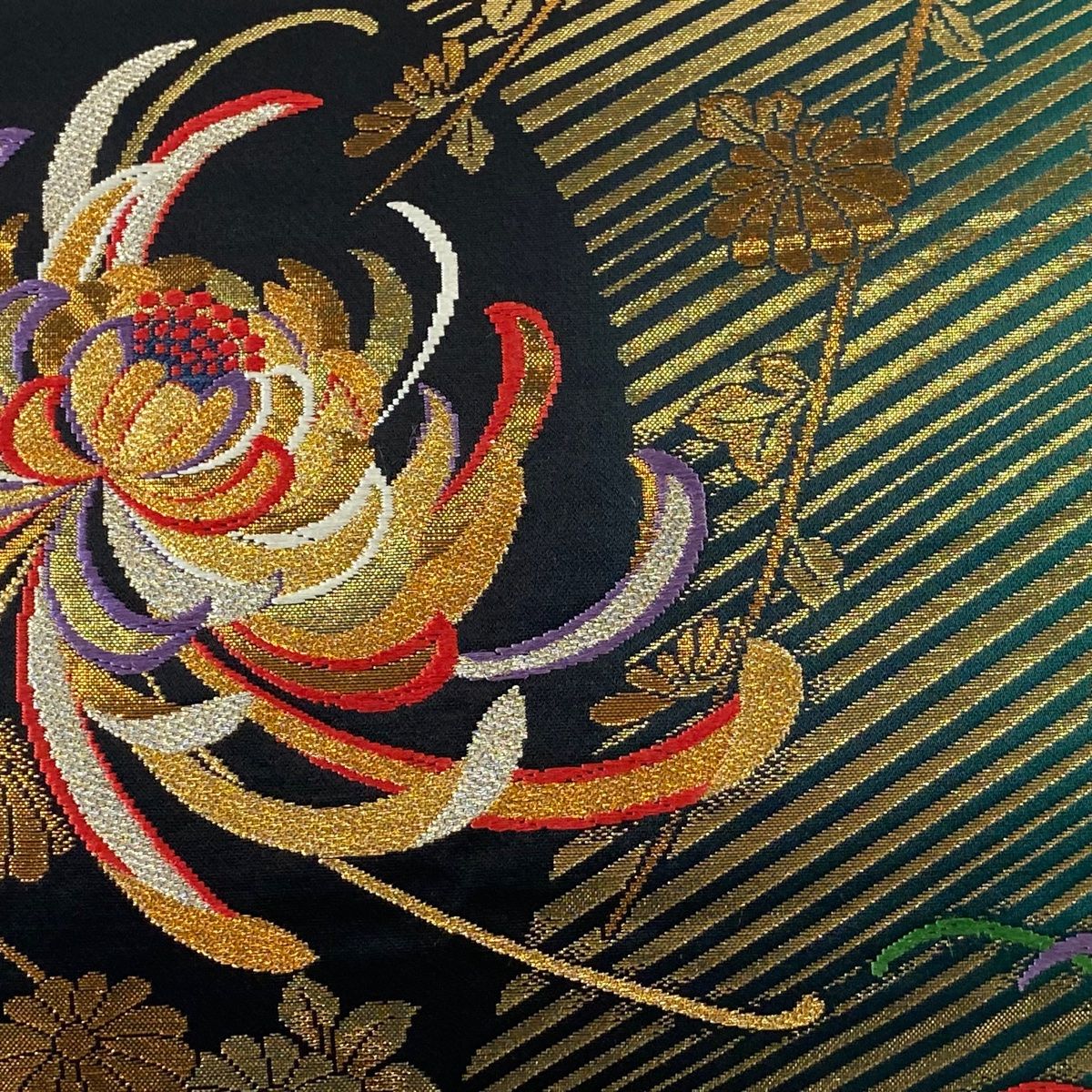 未仕立て 乱菊 黒金袋帯 袋帯 秀品 乱菊 斜縞 金銀糸 箔 黒 六通 正絹 【中古】 - メルカリ