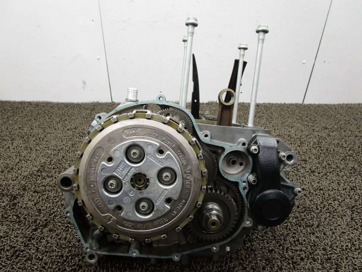 KTM 690SMC-R エンジン腰下 V334 クランクケース！LST47 KTM 【 760 】 インジェクション FI ABS