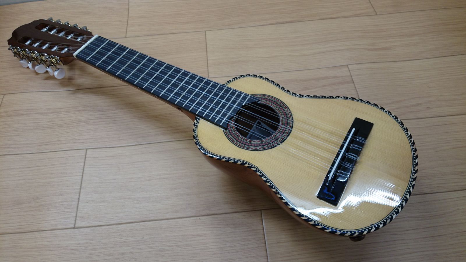 最終値下げ】GAMBOA ガンボアの小型チャランゴ 希少 美品 - メルカリ