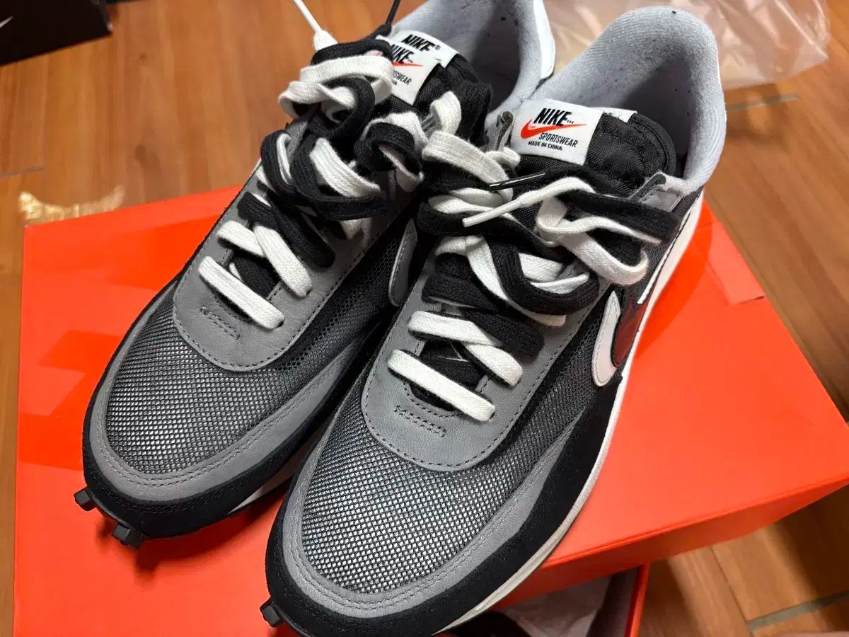 285 NIKE ナイキ sacai サカイ ld ワッフル 黒