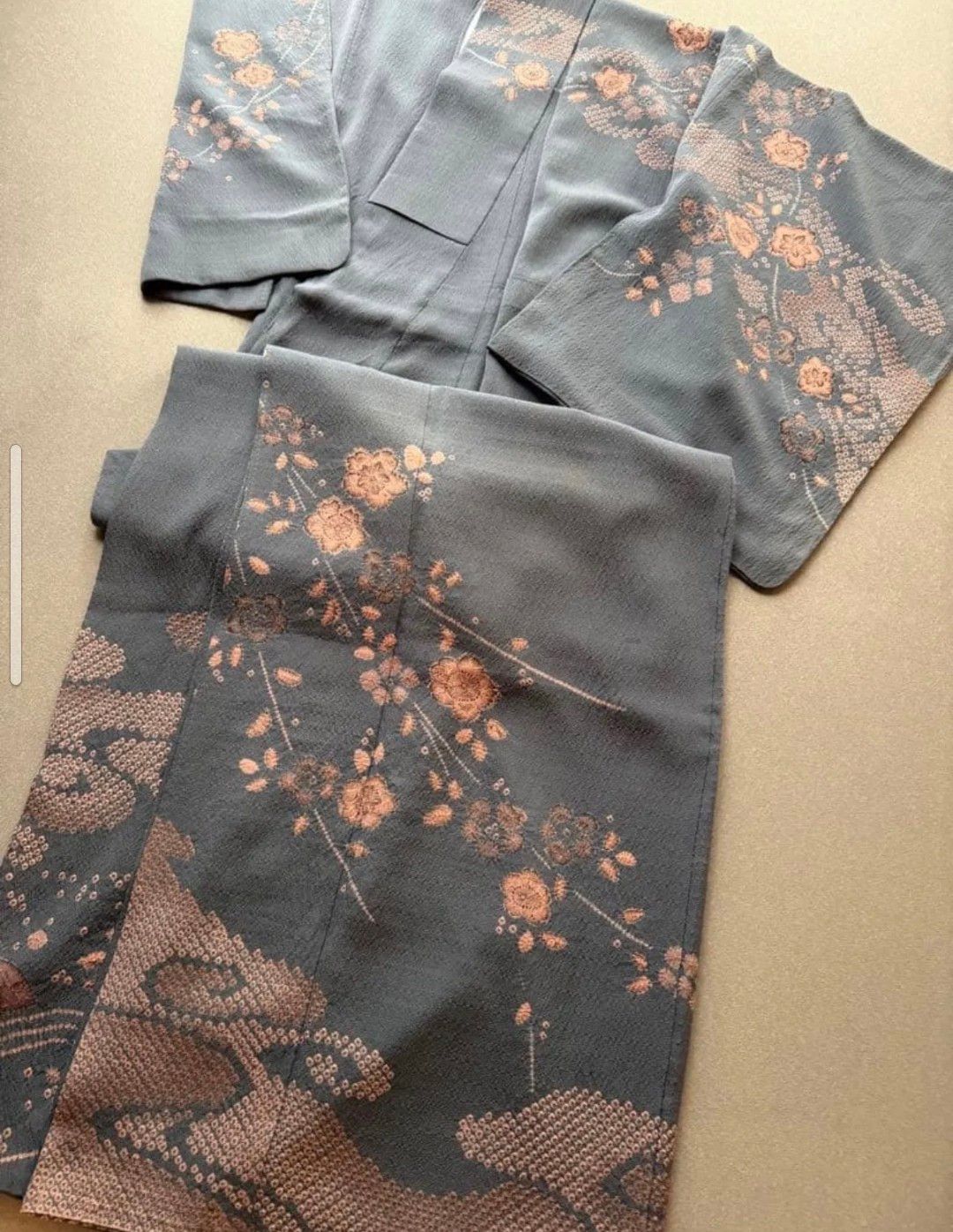 着物 付下げ 袷 辻ヶ花 グレー×ピンク 一つ紋