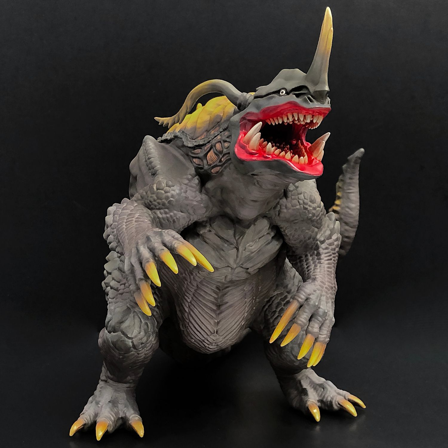 フィギュア ネロンガ 「シン・ウルトラマン」 メガソフビキット Amazon