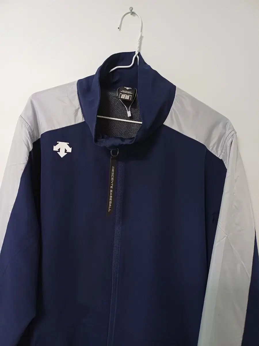メンズ デサント ゴルフ 野球 ソフトシェル ウィンドブレーカー ストレッチ105