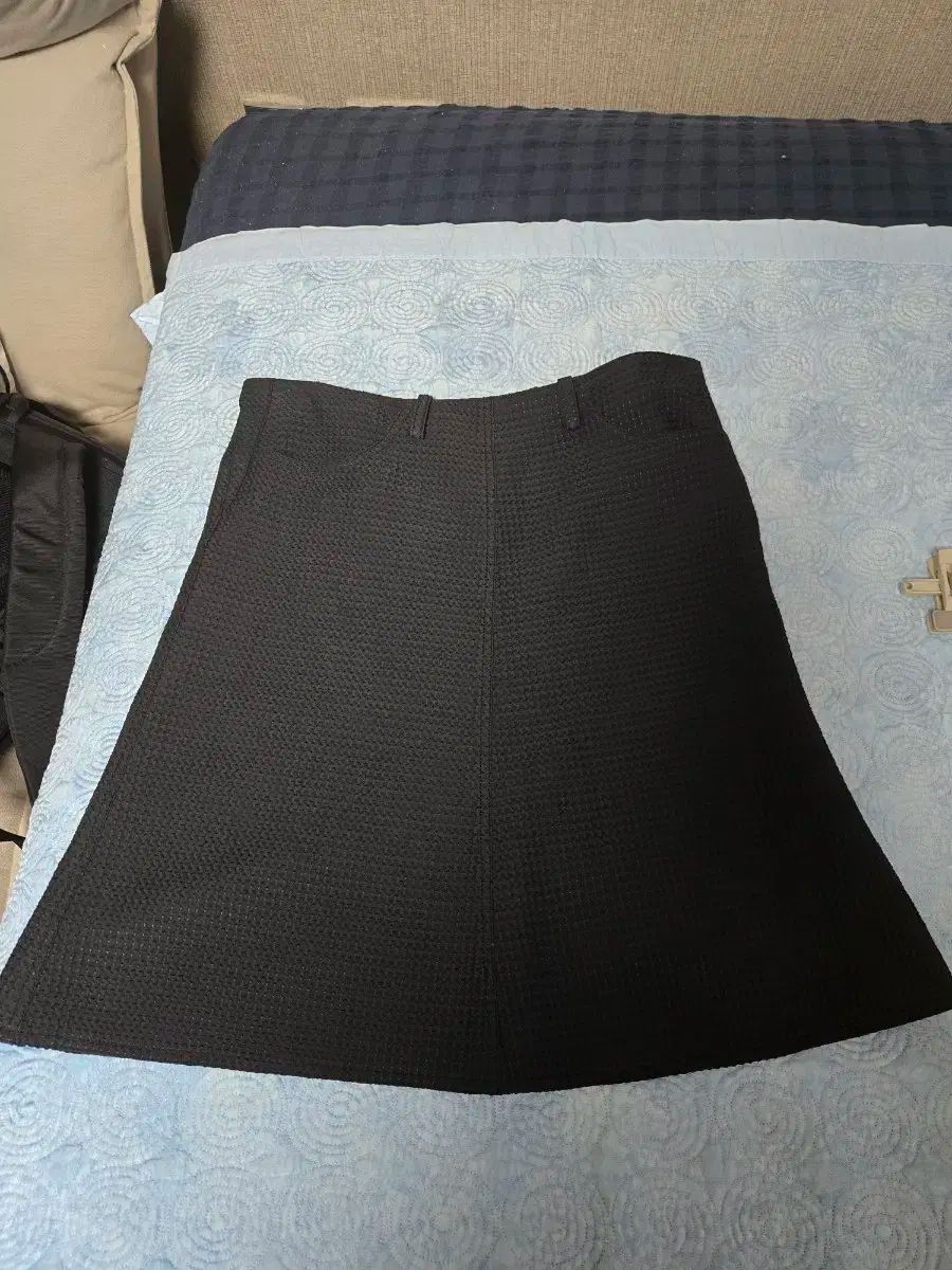 ARMANI(アルマーニ) レディース 黒 A ライン スカート 55 サイズ