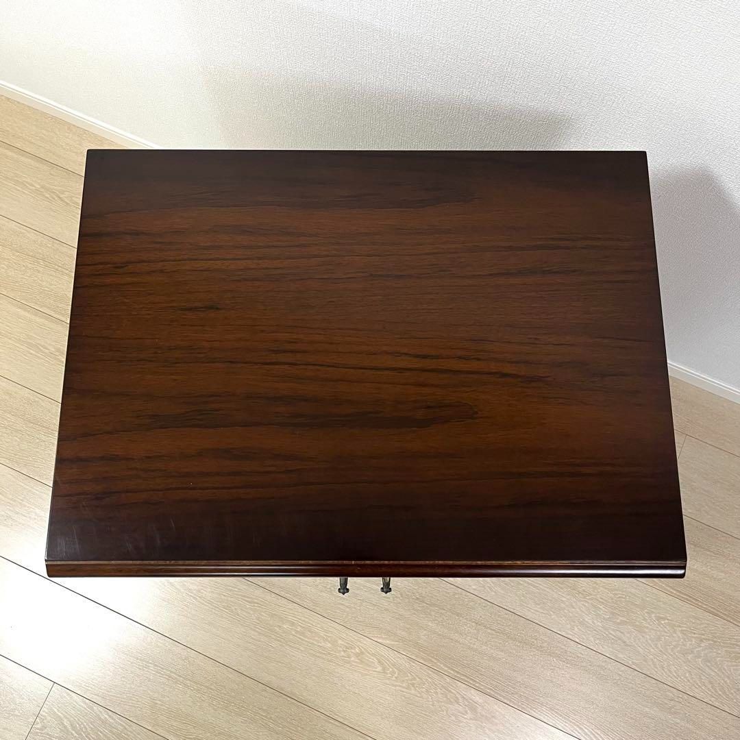 コロニアル ガラスキャビネット