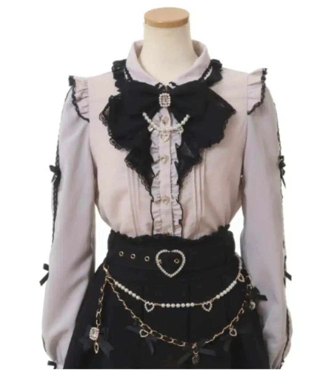 【美品】インゲボルグ★華やか♪フラワープリントブラウス サイズ3(サイズ9号) ベージュ×黄色系 ピンタック&フリル♪z13751 美品】インゲボルグ☆華やか♪フラワープリントブラウス サイズ3