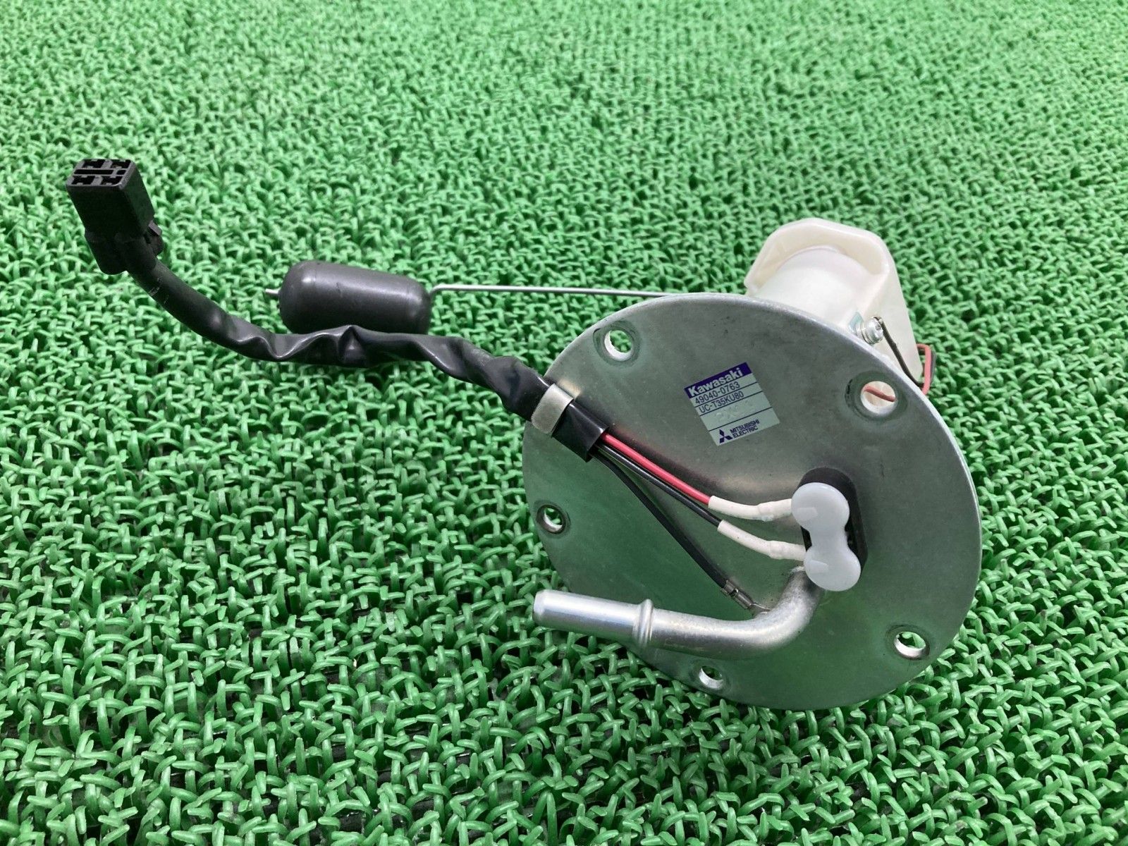 フューエルポンプ 49040-0763