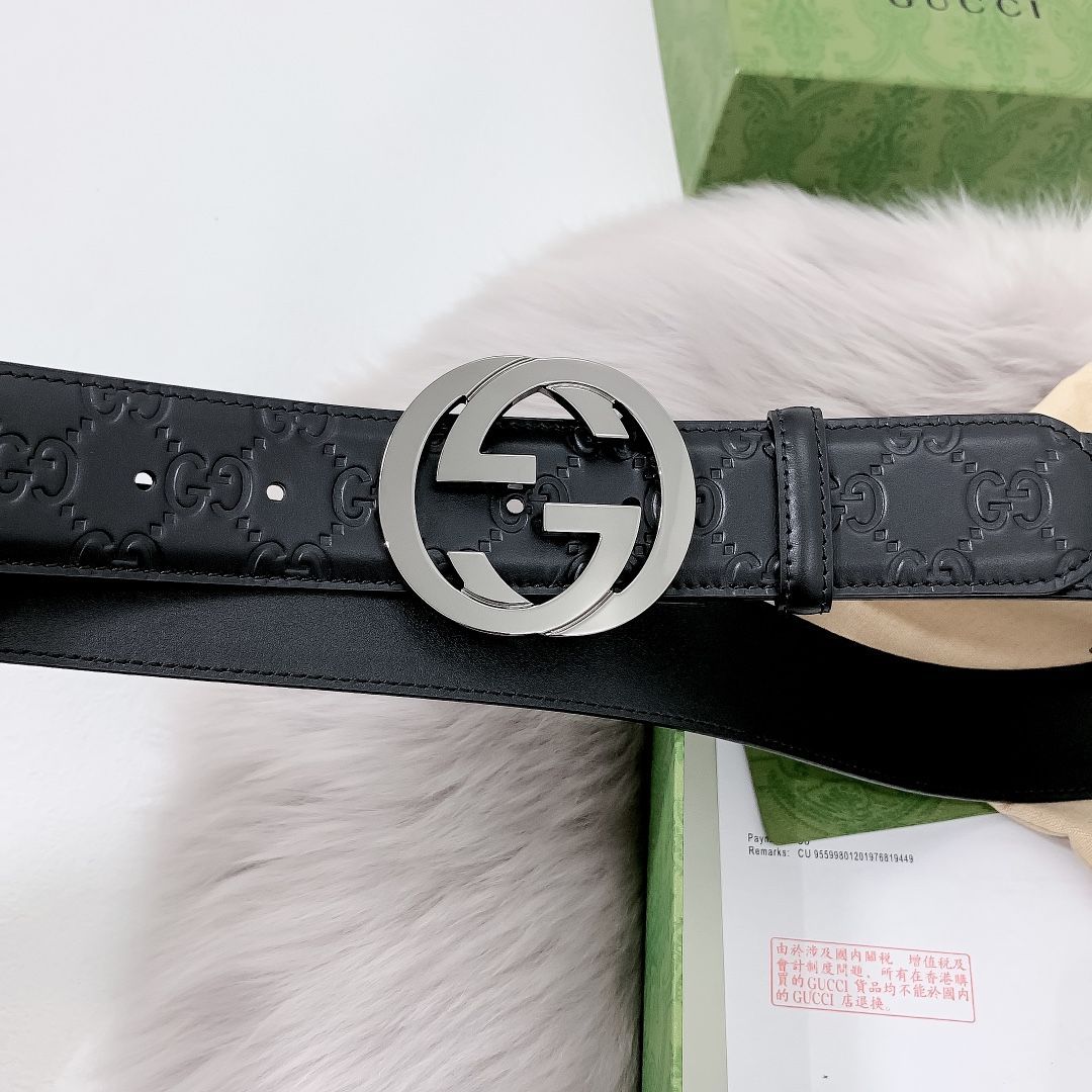 今日WTO】Gucci グッチ クラシックシリーズ ダブル G バックル